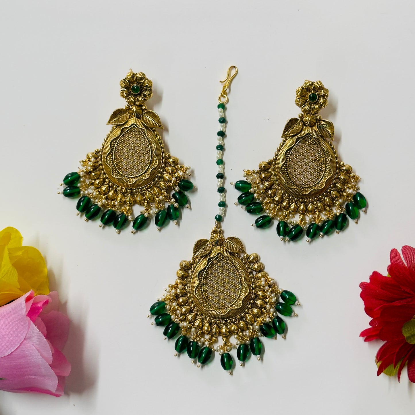 Antique gold plated Earrings and Tikka ph48