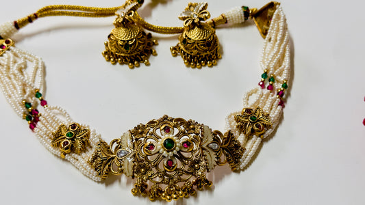 Antique Golden choker necklace and Earrings ph60