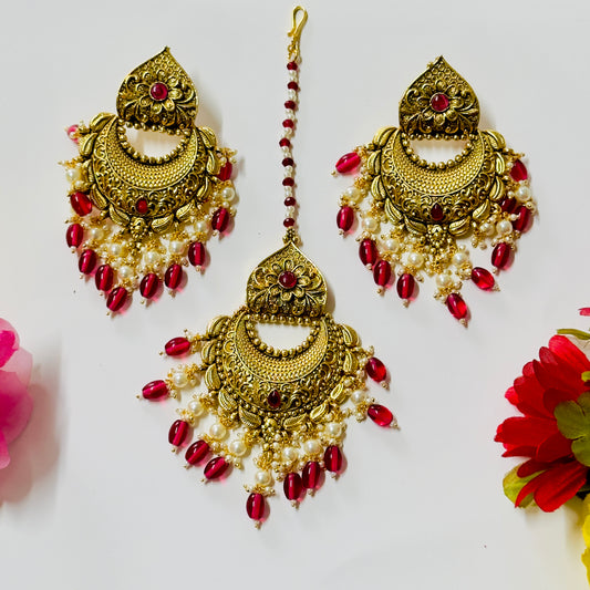 Antique gold plated Earrings with Tikka ph46